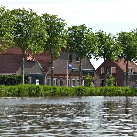 Lodge 61 Hotel Aan Het Water Medemblik Exterior photo